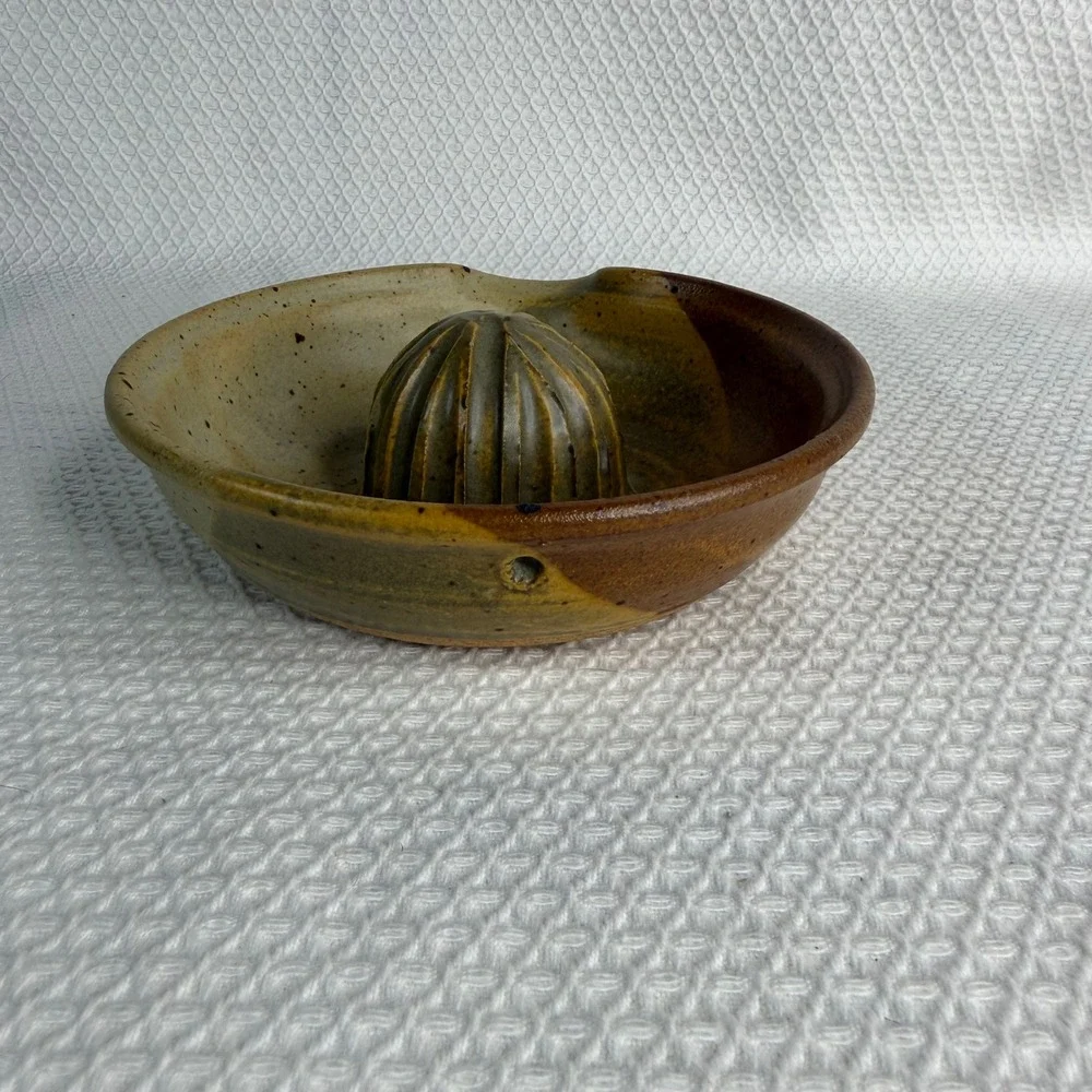 Artisan Handmade Ceramic Citrus Juicer Earthy Glazed Stoneware Pour Spout 6in